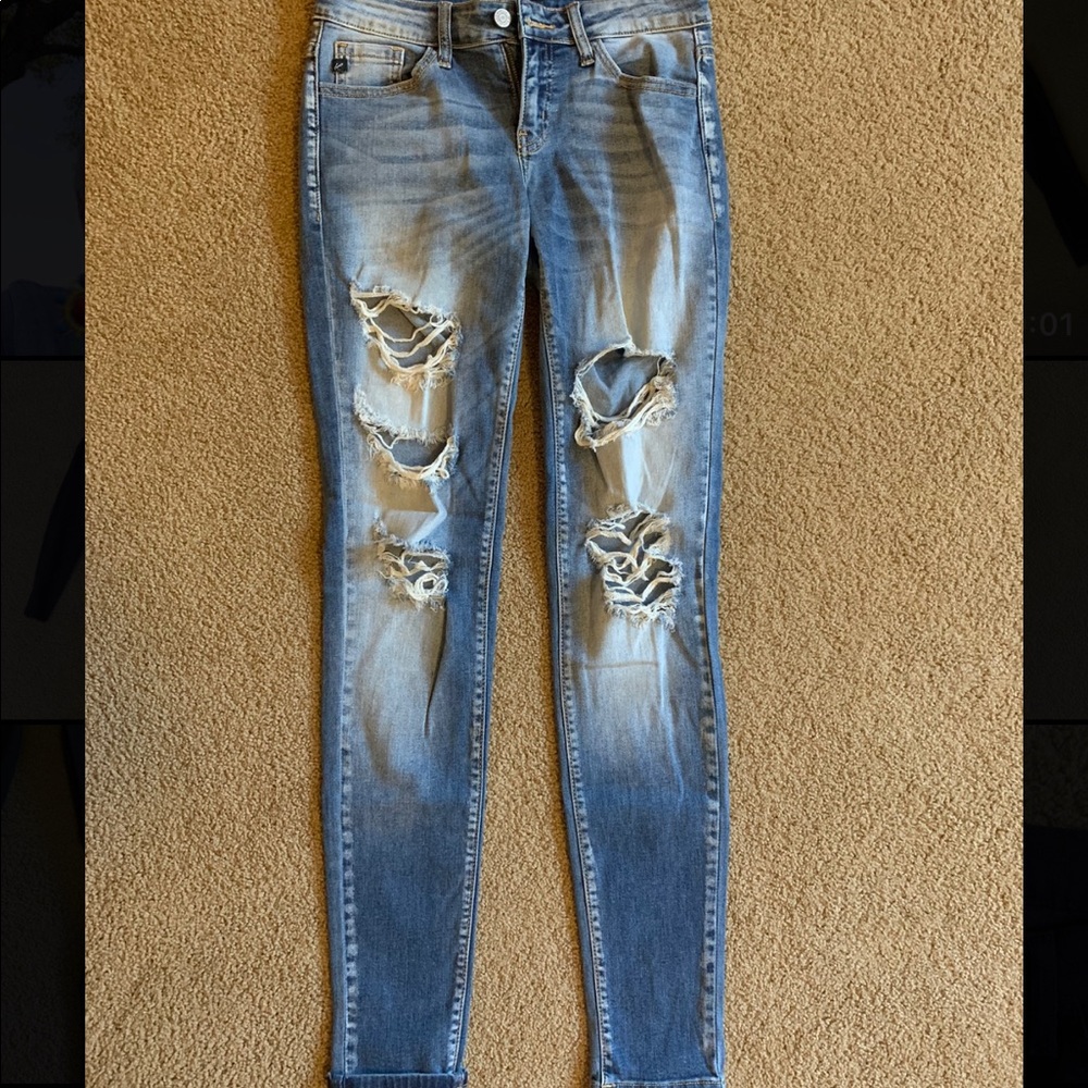 KanCan light wash destructed jeans